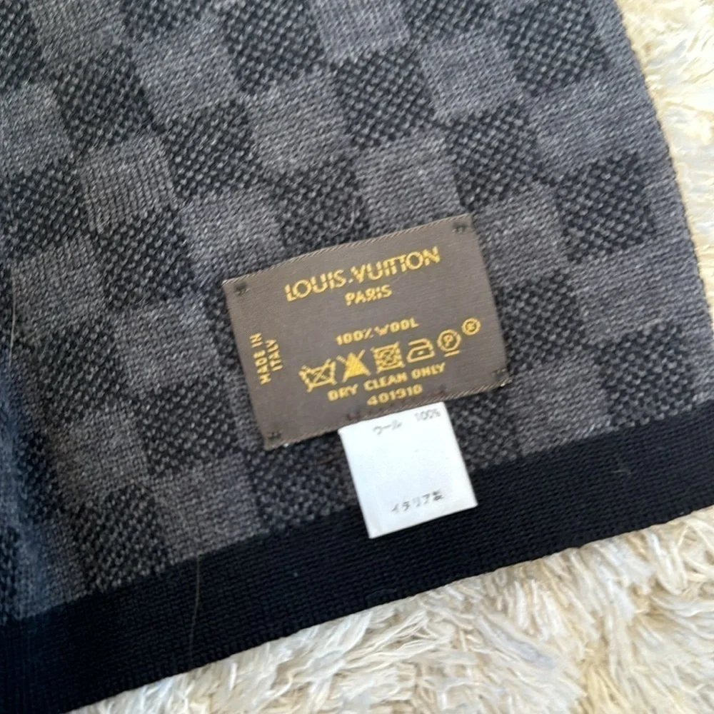 Louis Vuitton Wool Black and Grey Damier Scarf